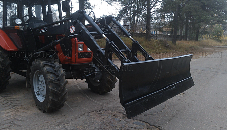 Погрузчик ПТМ-1100 со снегоуборочным отвалом ОБК-2500